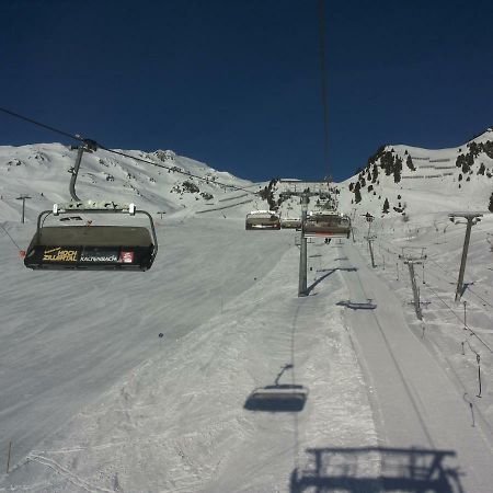Studio Hochzillertal Mit Sauna & E-Ladestation Apartment Ried im Zillertal Bagian luar foto