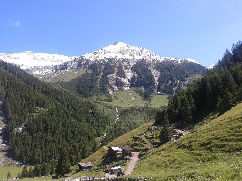 Studio Hochzillertal Mit Sauna & E-Ladestation Apartment Ried im Zillertal Ruang foto